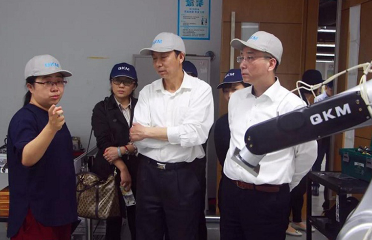 中国机器人产业联盟执行理事长宋晓刚到访李群自动化